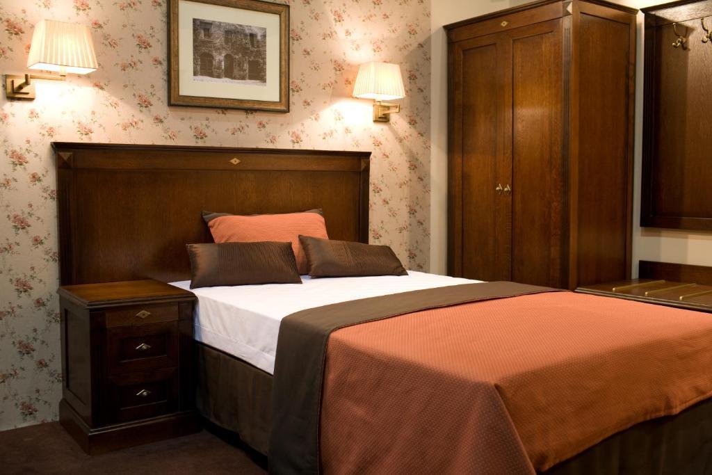 Hotel Kasyno 亚罗钦 客房 照片